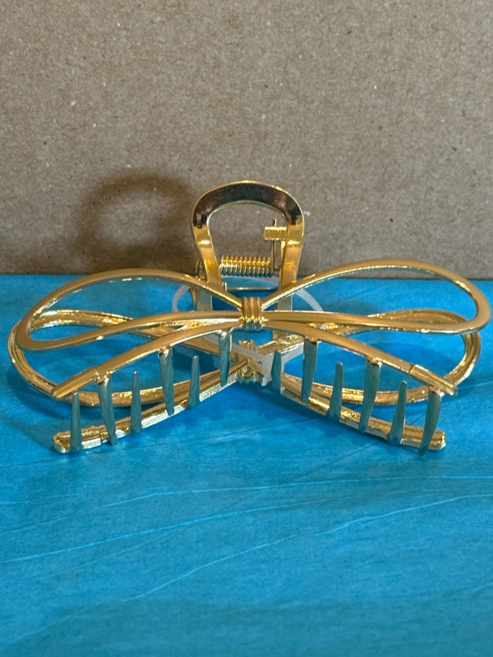 Gold Bow Hair Claw Clip Women's Accessory - Picture 2 of 2